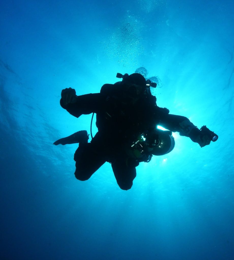 Buceador técnico con bibotella en el Cabo de Gata – Branquias y Deep Emotion